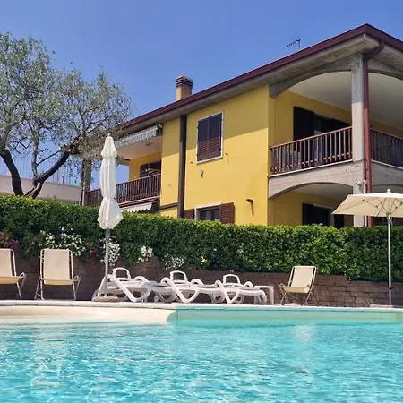 A Apartament *