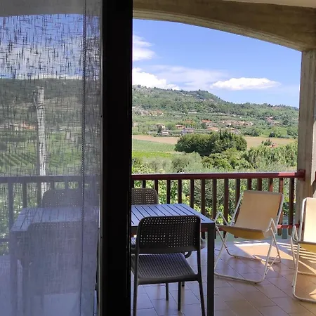 Apartment A Bardolino